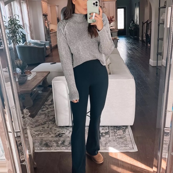 Lululemon Cotton-Cashmere Blend Mock Neck Sweater - Size 10 - Picture 3 of 10